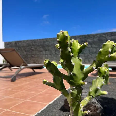 Luna Blanca - Modernes Ferienhaus Mit Privat Pool & Wlan